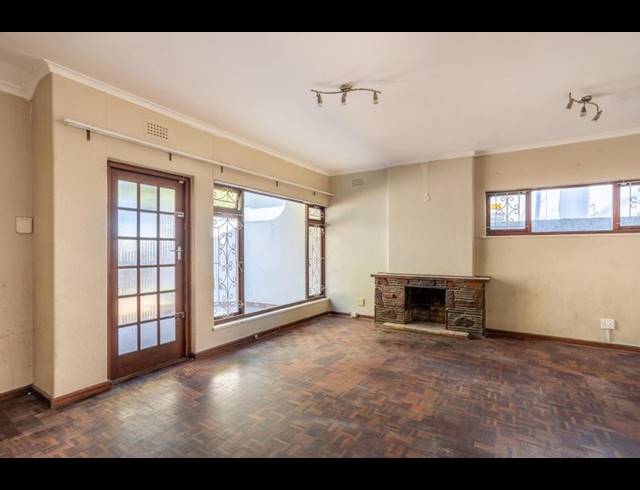 4 BEDROOM HOUSE FOR SALE IN KENILWORTH